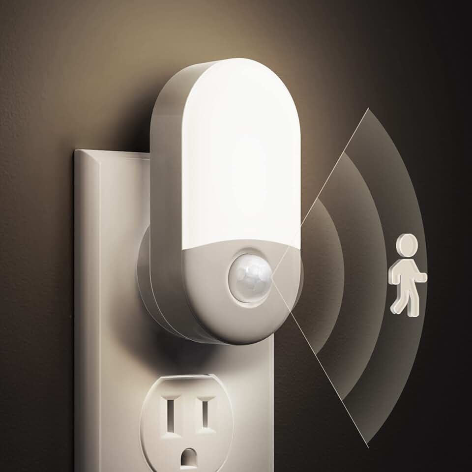 L LOHAS LED Motion Sensor Night Light,Bright Night Lights Plug into Wall,2P | Motion Activated Night Light, Daylight White, Motion Sensor Light Indoor Plug in,30/60LM,Nursery Kids Adults Bathroom Bedroom