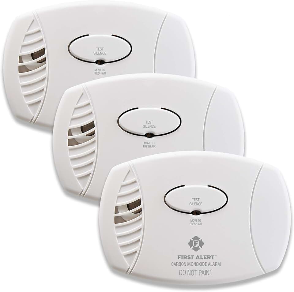 First Alert Plug in Carbon Monoxide Alarm | CO606, 9V Battery Backup, 3-Pack
