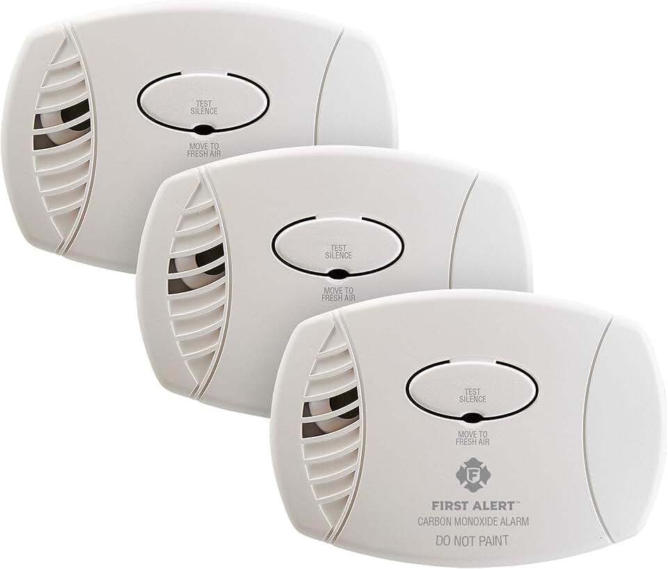 First Alert Plug in Carbon Monoxide Alarm | CO600 3-Pack