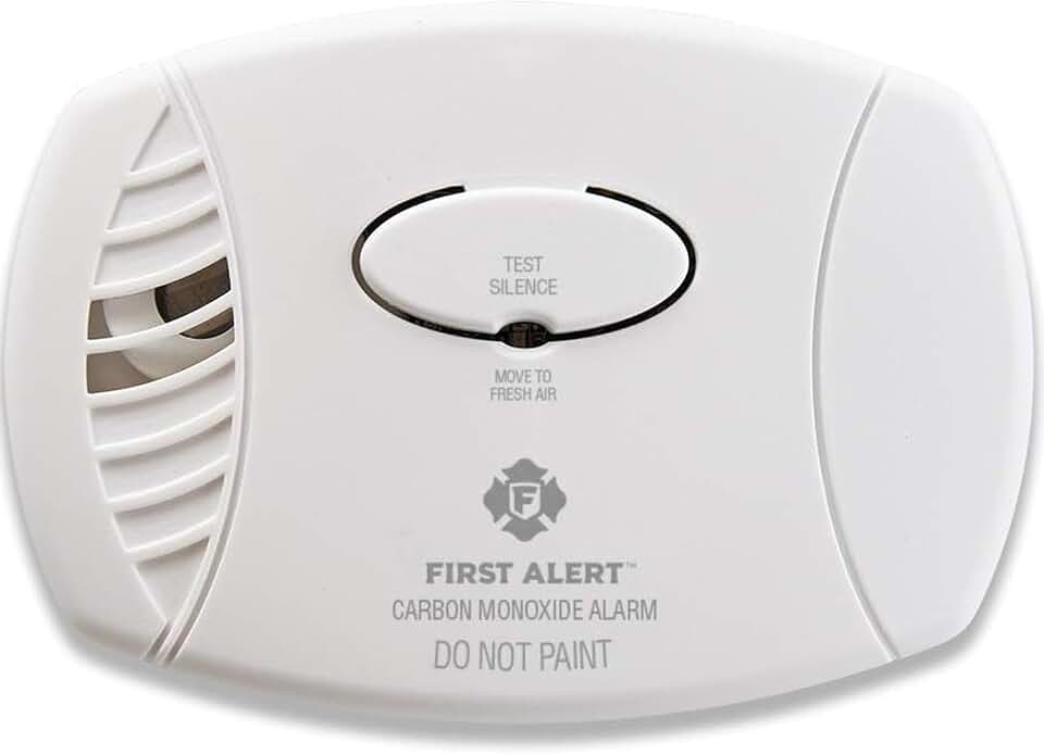 FIRST ALERT CO605 Plug-in Carbon Monoxide Detector with Battery Backup, White, Pack of 3