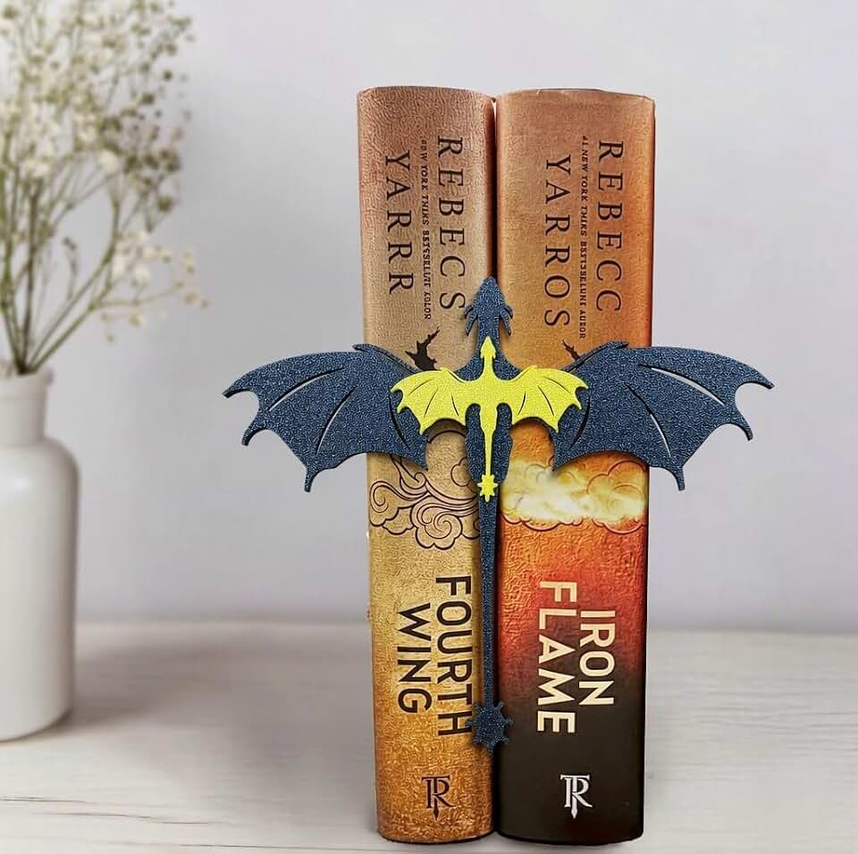 Handmade Dragon Bookends, Fantasy Bookshelf Decor, Fourth Wing Gift | Handmade dragon bookshelf decor adding fantasy charm to book nooks, perfect for Fourth Wing fans and book lovers.