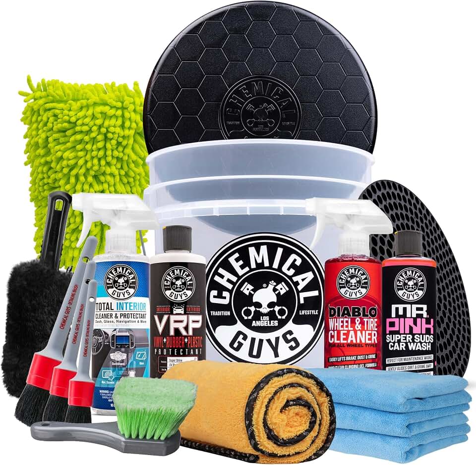 Chemical Guys 17-Piece Car Detailing Kit, Interior &amp; Wheel Cleaner &amp; Wash | All-in-one set for weekend and first-time users, brushes, bucket and professional-grade soap lift dirt from seats, rims and paint
